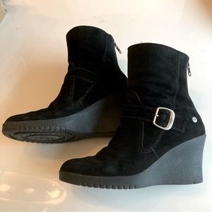 Black Suede Wedge Ugg Boots